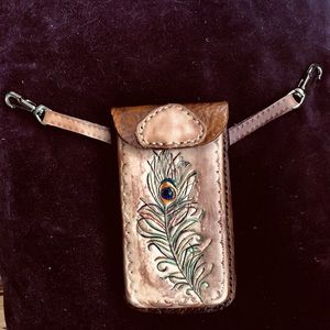 Leather cellphone purse